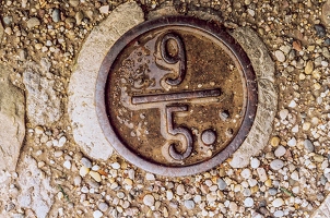 200307k 5-9 G-manhole-cover-9-5-by-E-Girardet