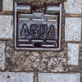 200404d_agua_02_G-manhole-cover-agua-by-E-Girardet.jpg