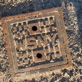 200803_21_DSC_5244-manhole-cover--by-E-Girardet.jpg
