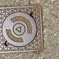 201107_12_DSC_4699-manhole-cover--by-E-Girardet.jpg