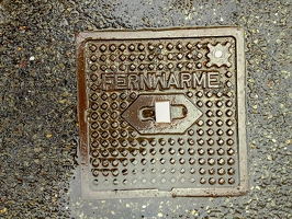 201202 28 IMG 1812-manhole-cover--by-E-Girardet