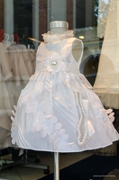201204 29 DSC 9934-children-mannquin-dress-by-E-Girardet