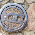 201209_01_DSC_2197-manhole-cover--by-E-Girardet.jpg