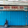 201312_08_DSC0327-blue-workshop-doors-with-motorcycle-by-E-Girardet.jpg