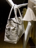 201307 21 IMG 4585-shop-window-white handbag-by-E-Girardet