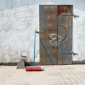201504_09_DSC02358-rusty-door-broom-by-E-Girardet.jpg