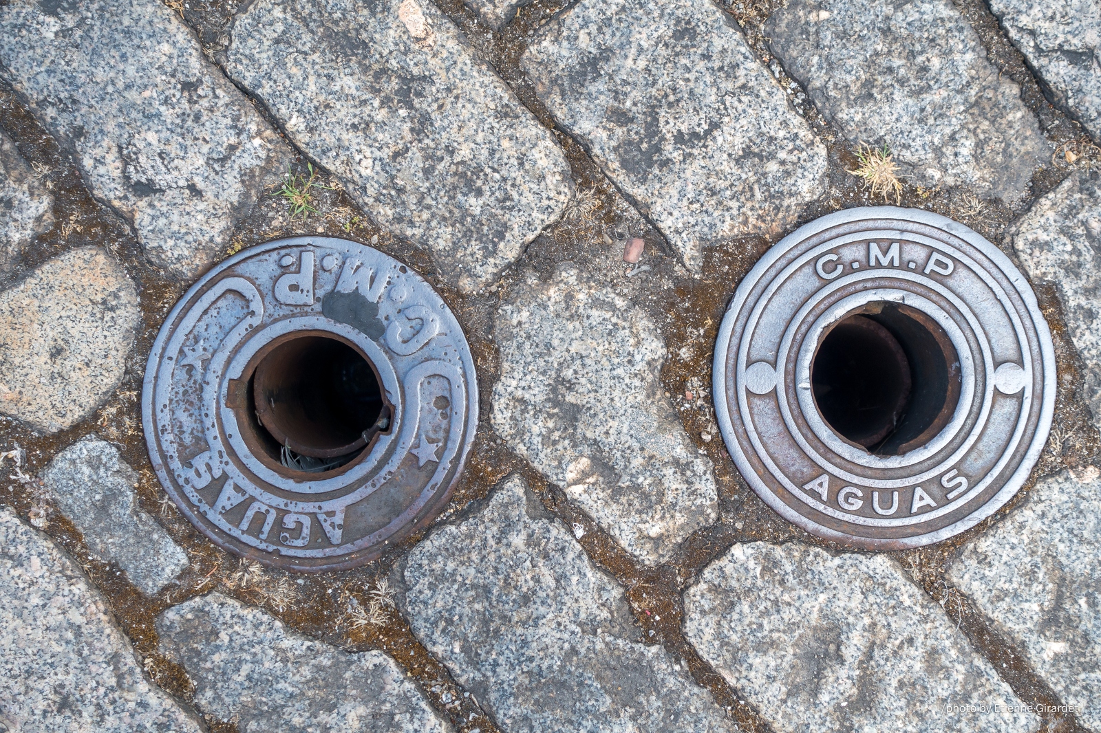 201508_07_DSC03980-manhole-cover--by-E-Girardet.jpg