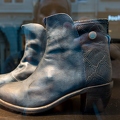 201508_21_DSC05077-shop-window-boots-by-E-Girardet.jpg