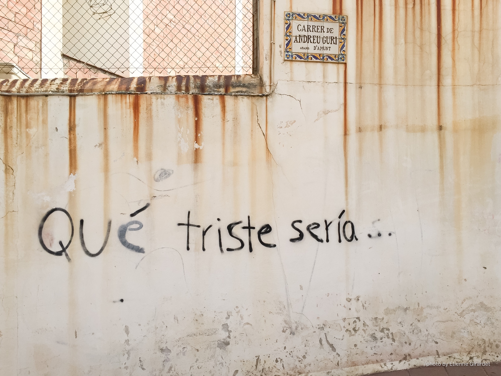 201603_28_IMG_8770-graffiti-on-wall-says-by-E-Girardet.jpg