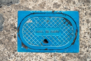 201704 16 DSC00121-manhole-cover--by-E-Girardet