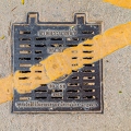 201712_30_DSC04123-manhole-cover--by-E-Girardet.jpg