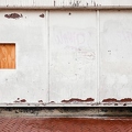 201808_13_RXX1470-peeling-paint-graffitied-white-wall-by-E-Girardet.jpg