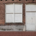 201808_13_RXX1471-white-window-door-brick-wall-by-E-Girardet.jpg