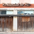 201810_22_RXX1809-abandoned-building-with-faded-sign-and-boarded-windows-by-E-Girardet.jpg