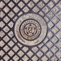 201904_20_ZZ6_1356-manhole-cover--by-E-Girardet.jpg