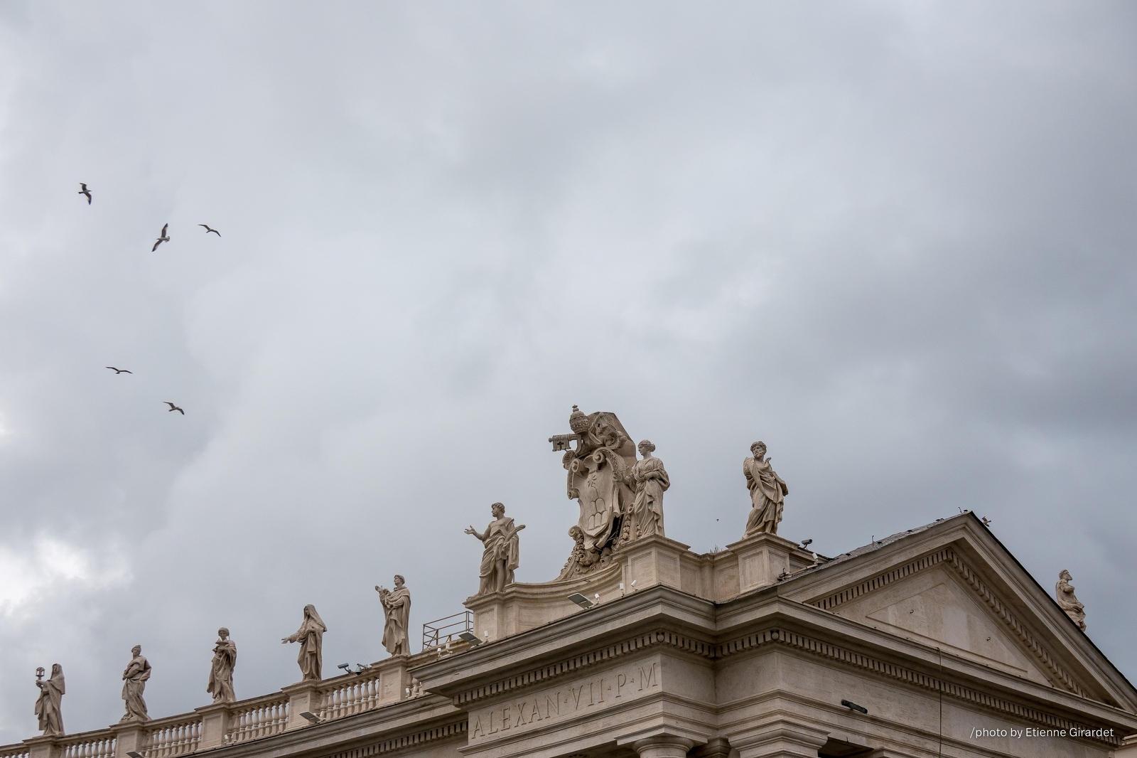 201905_18_RXX03916-sculpture-vatican-building-rome-by-E-Girardet.jpg