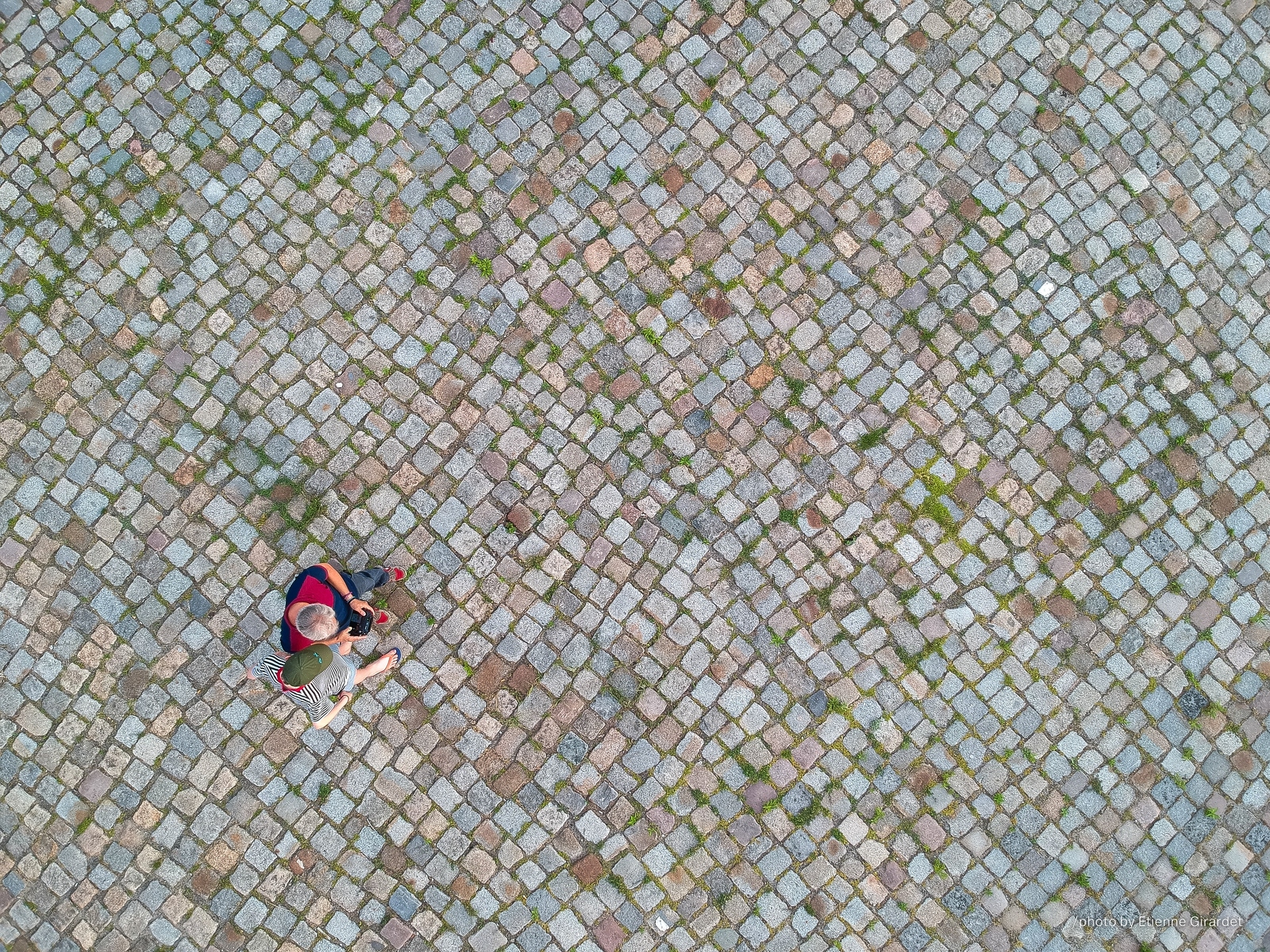 201906_15_DJI_0022-drone-people-street-background-by-E-Girardet.jpg