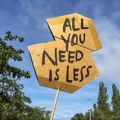 201909_20_IMG_5678-all-you-need-is-less-sign-by-E-Girardet.jpg