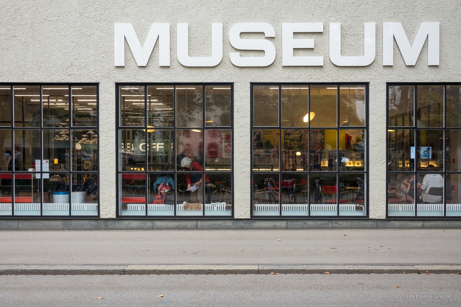 201910_15_RXX08070-museum-typography-windows-by-E-Girardet.jpg