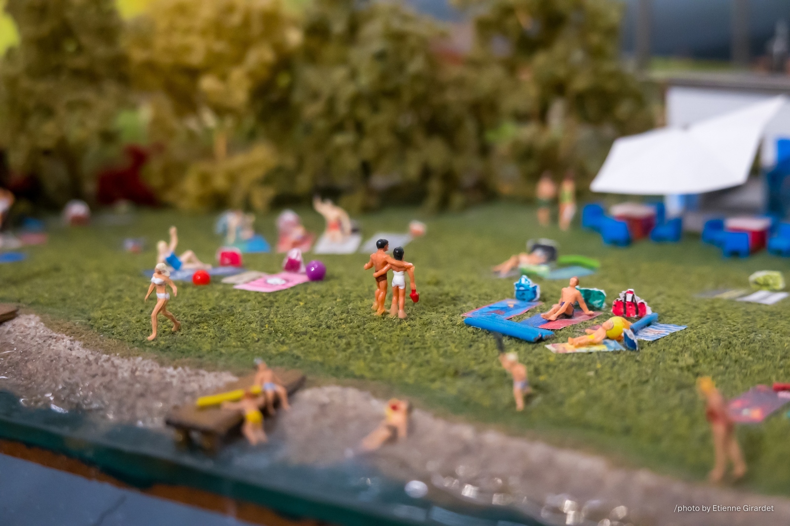 201910_15_RXX08085-tiny-people-outdoor-pool-by-E-Girardet.jpg