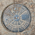 202007_20_RXX09004-manhole-cover--by-E-Girardet.jpg