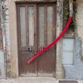 202107_20_RXX09847-door-red-water-pipe-by-E-Girardet.jpg