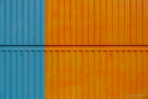 202201 30 ZZ6 9479-blue-orange-container-by-E-Girardet