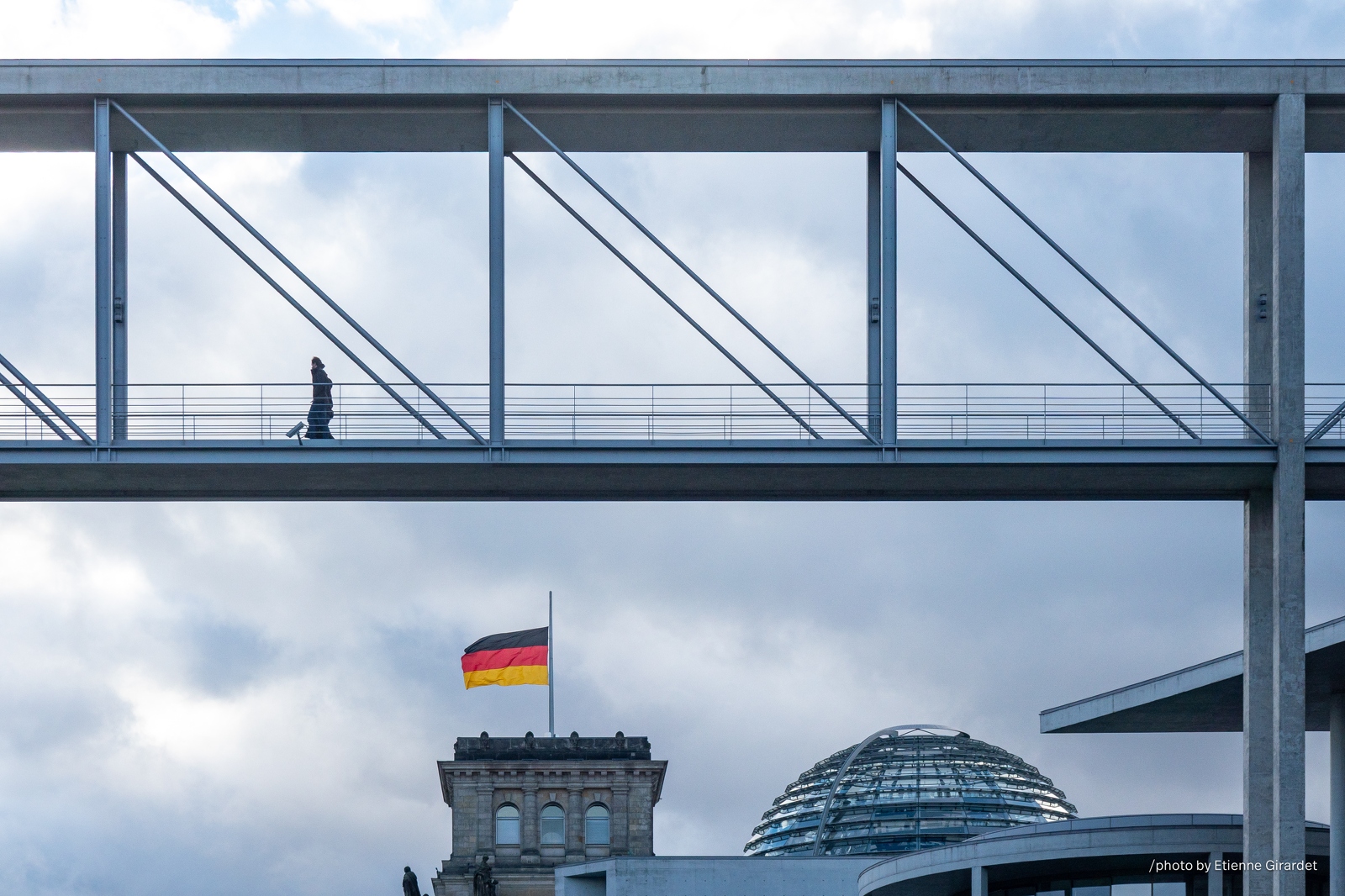 202301_05_RXX02285-german-parliament-building-bridge-person-walks-by-E-Girardet.jpg