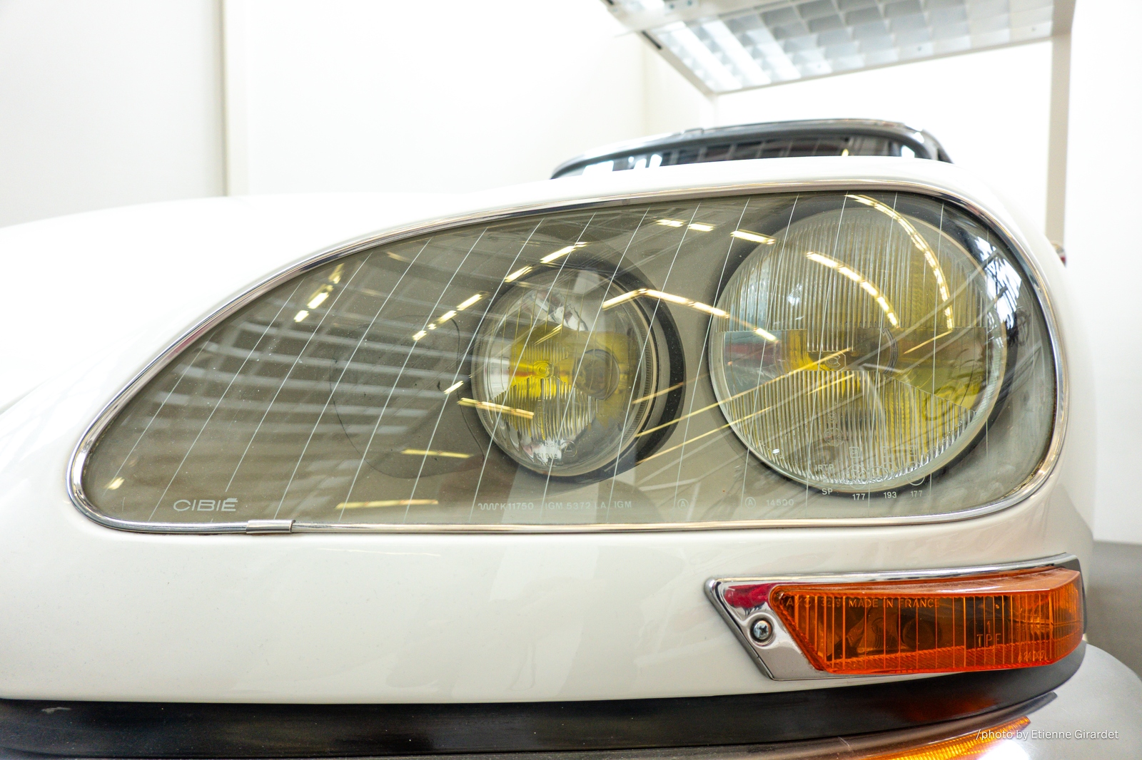 202304_09_RXX02927-vintage-car-headlight-and-details-by-E-Girardet.jpg