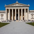 202304_10_RXX02959-ancient-building-with-people-relaxing-by-E-Girardet.jpg