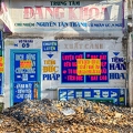 202312_17_IMG_0101-vietnamese-business-signs-with-gravel-and-leaves-by-E-Girardet.jpg