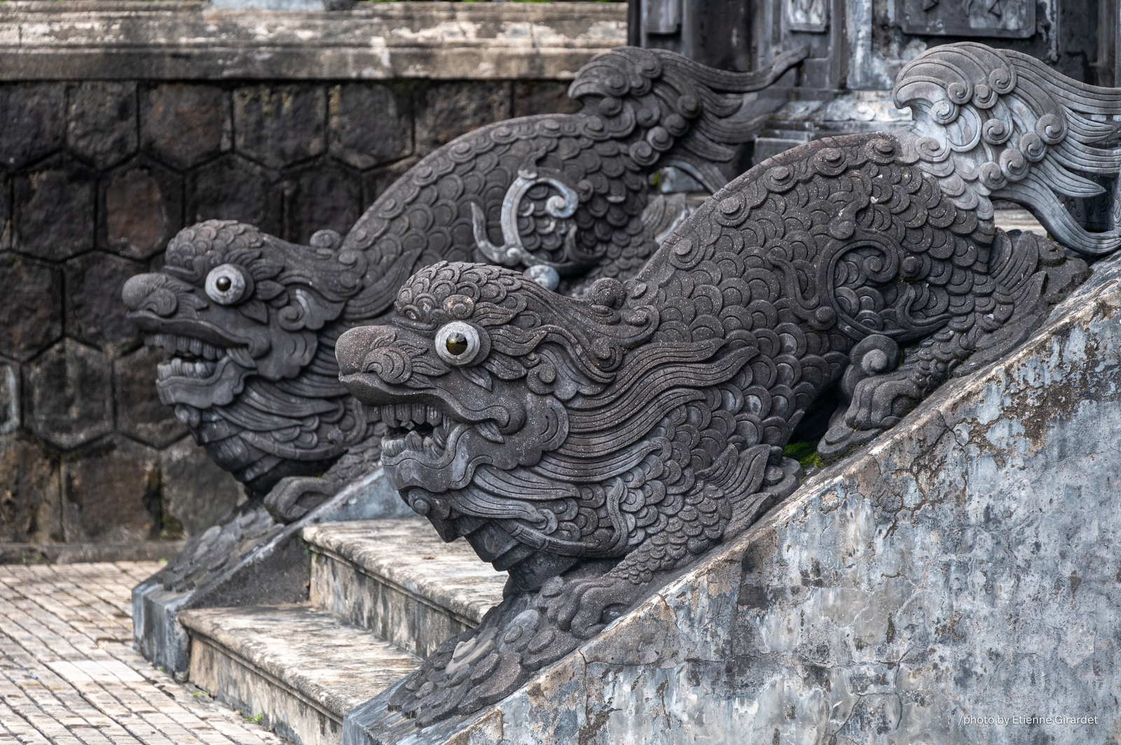 202401_03_ZZ64732-ornate-stone-dragon-statues-on-steps-by-E-Girardet.jpg